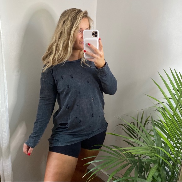 PPLA Tops - PPLA Grey Crewneck Distressed Pullover Sweatshirt